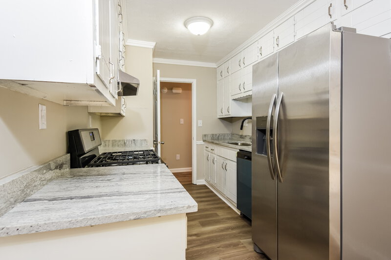 0/Mo, 6378 Valley Brook Drive Riverdale, GA 30274 Kitchen View 2