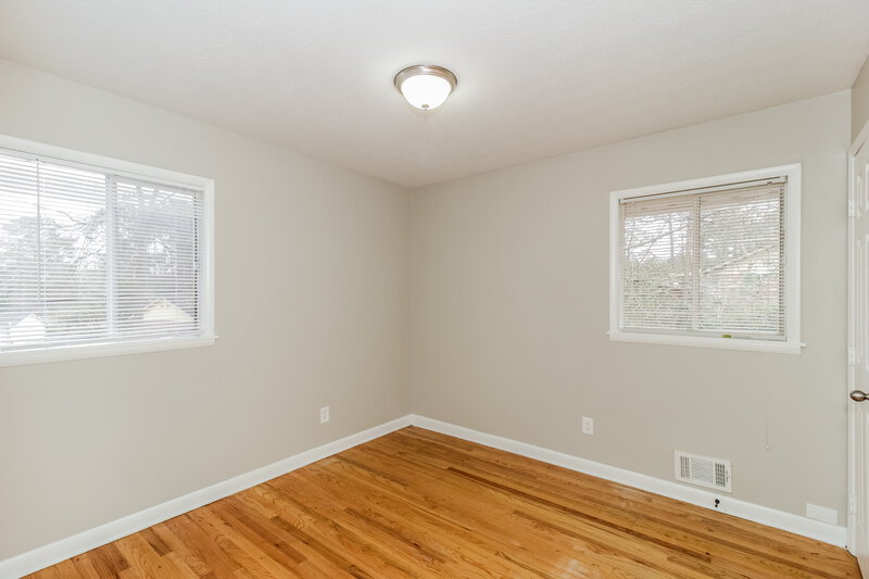 1,600/Mo, 554 Roxbury Drive Riverdale, GA 30274 Bedroom View 3