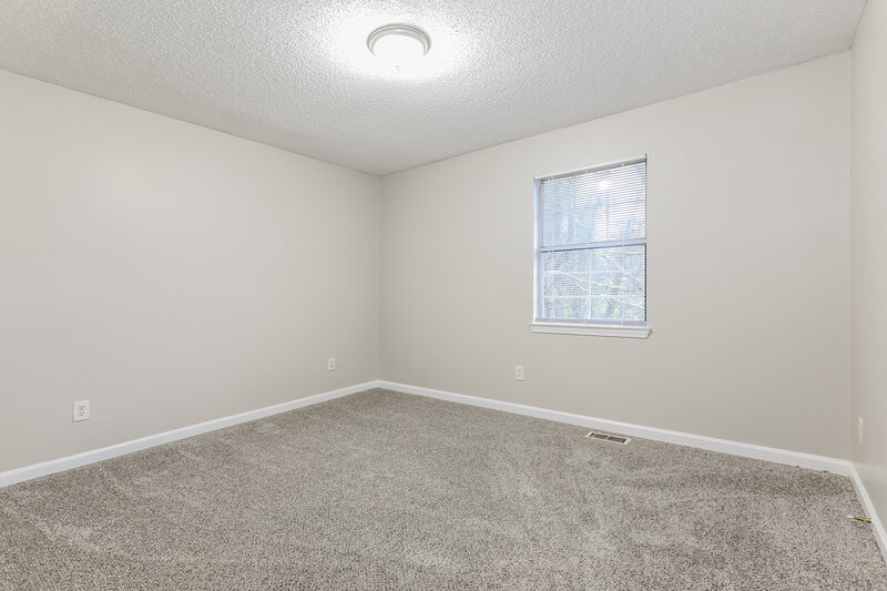 2,560/Mo, 1367 Misty Ridge Court Hampton, GA 30228 Bedroom View 2