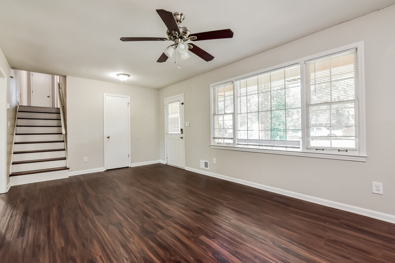 2,830/Mo, 4232 Newcomb Road Decatur, GA 30034 Living Room View 2