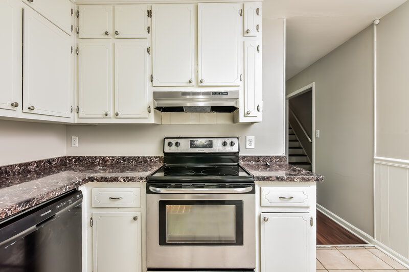 2,830/Mo, 4232 Newcomb Road Decatur, GA 30034 Kitchen View 2