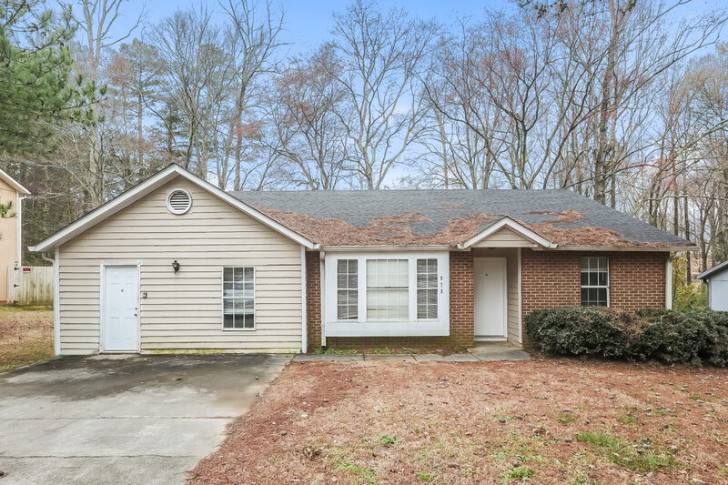 0/Mo, 878 Forest Path Stone Mountain, GA 30088 External View