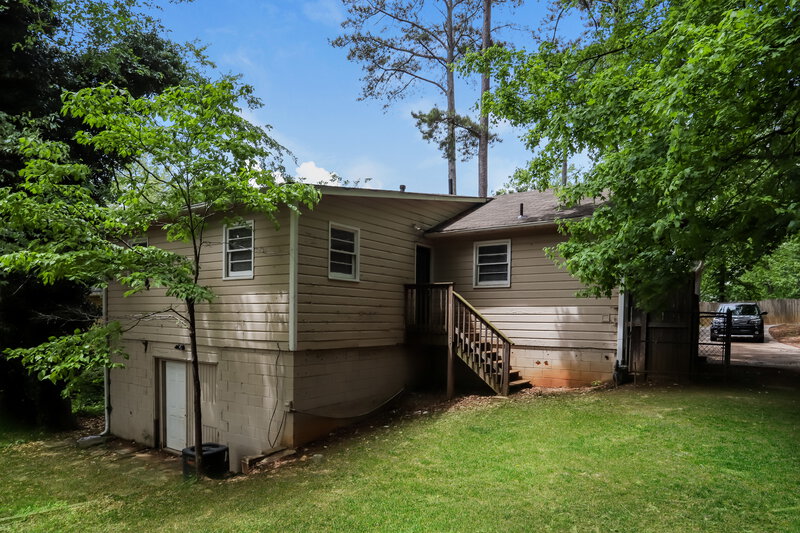 2,380/Mo, 1965 Venesa Circle Austell, GA 30168 Rear View