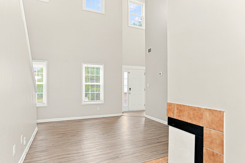 2,030/Mo, 3443 Oaktree Way Lithonia, GA 30038 Living Room View 2