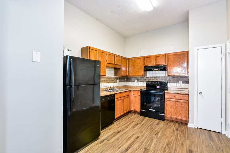 1,900/Mo, 3443 Oaktree Way Lithonia, GA 30038 Kitchen View