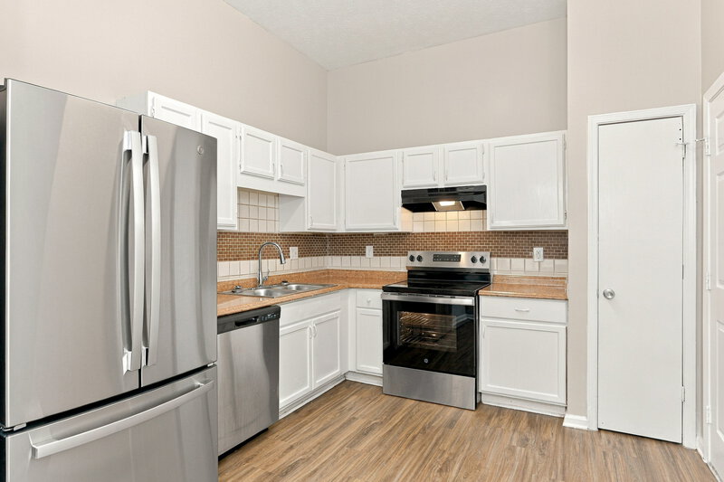 2,030/Mo, 3443 Oaktree Way Lithonia, GA 30038 Kitchen View