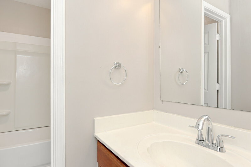 2,030/Mo, 3443 Oaktree Way Lithonia, GA 30038 Bathroom View