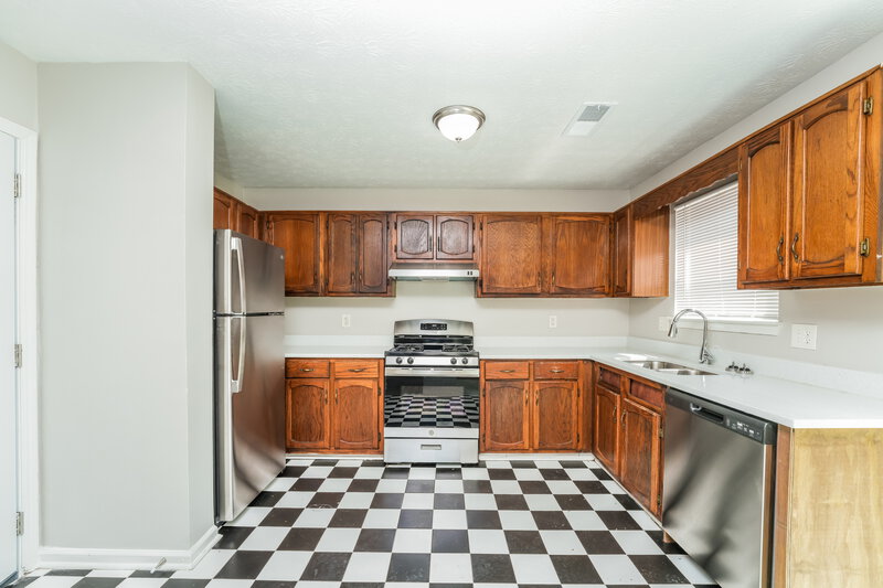 2,330/Mo, 6164 Saint Christophers Court Lithonia, GA 30058 Kitchen View