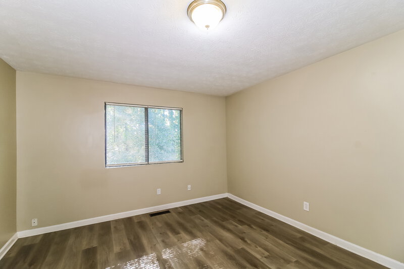 1,815/Mo, 469 Sherwood Greens Stone Mountain, GA 30087 Main Bedroom View