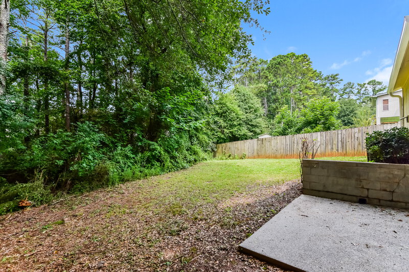 1,895/Mo, 469 Sherwood Greens Stone Mountain, GA 30087 Backyard View