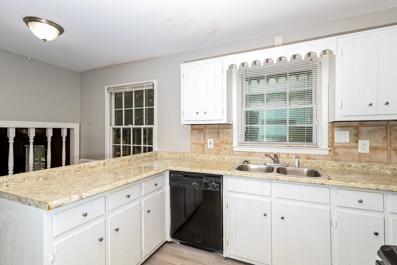 2,810/Mo, 3949 Appleton Court Decatur, GA 30034 Kitchen View