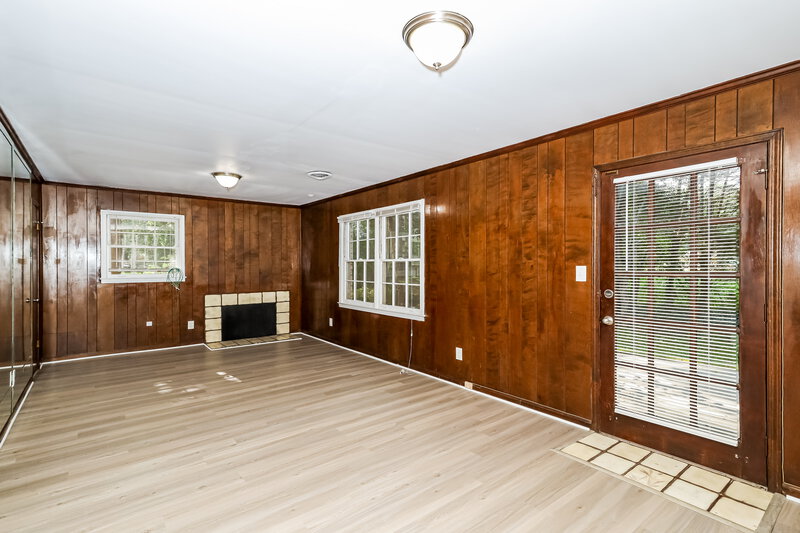 2,810/Mo, 3949 Appleton Court Decatur, GA 30034 Family Room View