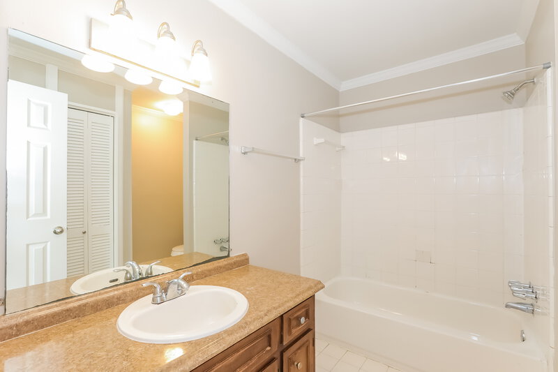 2,850/Mo, 2270 Seedling Lane Lawrenceville, GA 30043 Main Bathroom View