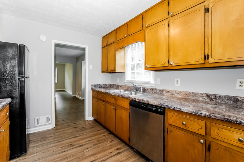 1,730/Mo, 2619 Majestic Circle Dacula, GA 30019 Kitchen View 2