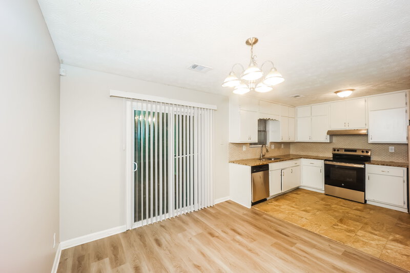 1,580/Mo, 3840 Chimney Mill Court Ellenwood, GA 30294 Dining Room View