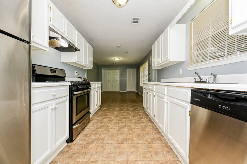 1,770/Mo, 1577 Red Briar Way Jonesboro, GA 30236 Kitchen View