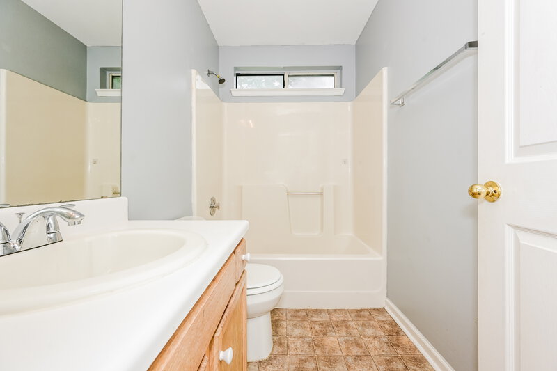 1,770/Mo, 1577 Red Briar Way Jonesboro, GA 30236 Bathroom View