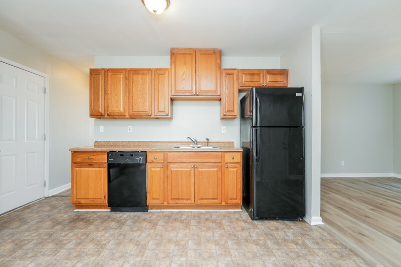 2,285/Mo, 3213 Kings Glen Drive Decatur, GA 30034 Kitchen View 2