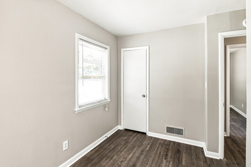 1,515/Mo, 5585 Greenwood Way Forest Park, GA 30297 Primary Bedroom View 2