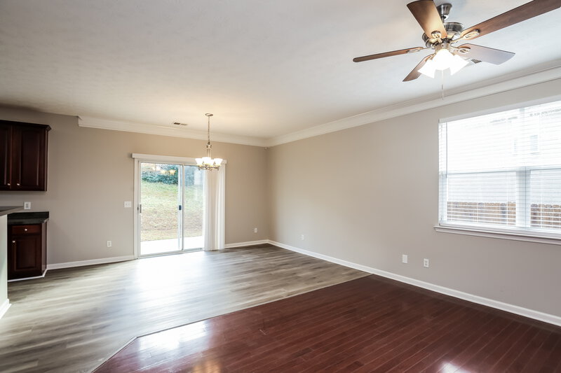 2,100/Mo, 3098 Farmstead Court Snellville, GA 30017 Living Room View