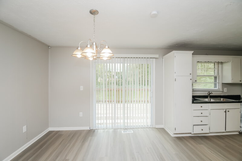 1,615/Mo, 250 Spanish Trails Way Dallas, GA 30157 Dining Room View