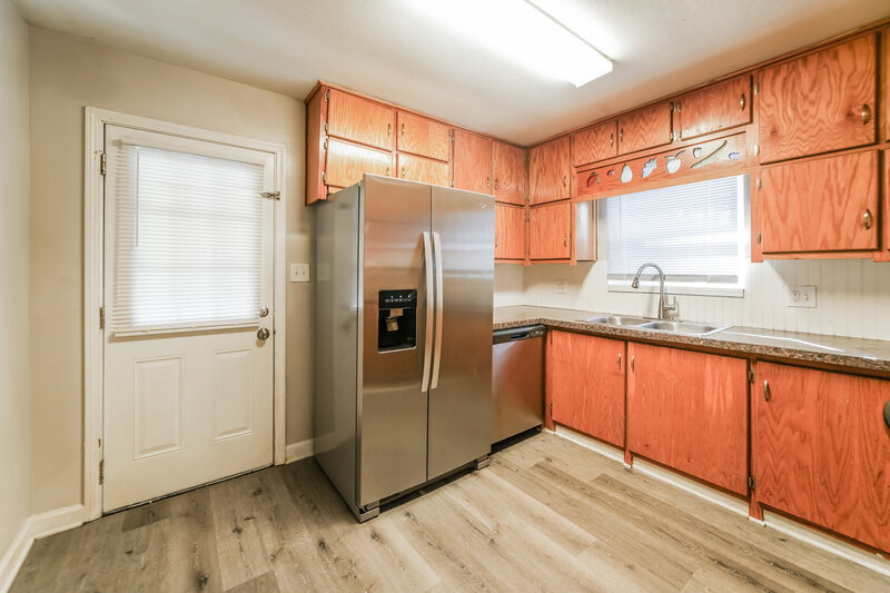 1,690/Mo, 3946 CREEL Drive Lithia Springs, GA 30122 Kitchen View