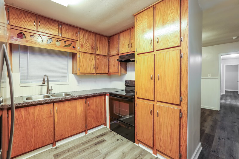 1,605/Mo, 3946 CREEL Drive Lithia Springs, GA 30122 Kitchen View 2
