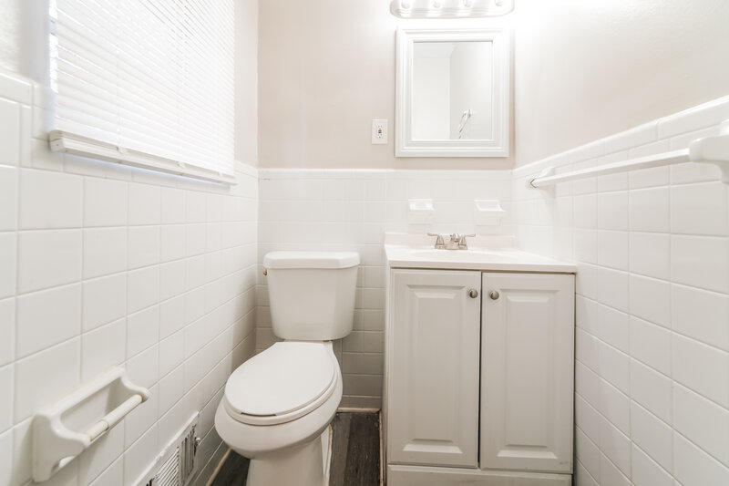 1,690/Mo, 3946 CREEL Drive Lithia Springs, GA 30122 Bathroom View