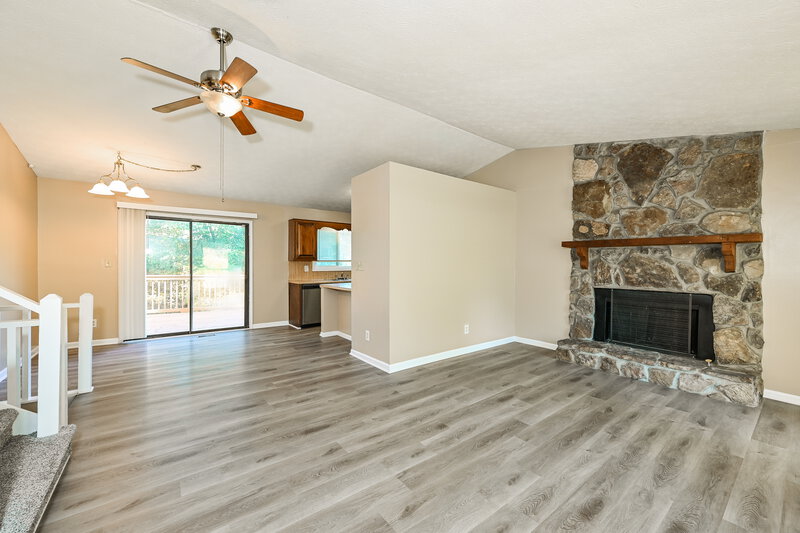 1,880/Mo, 5088 Phillip Court Stone Mountain, GA 30087 Living Room View