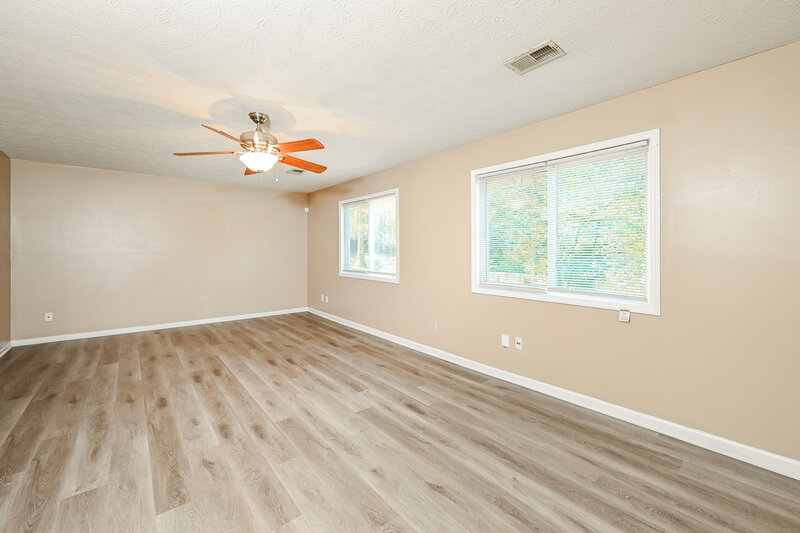 1,880/Mo, 5088 Phillip Court Stone Mountain, GA 30087 Family Room View