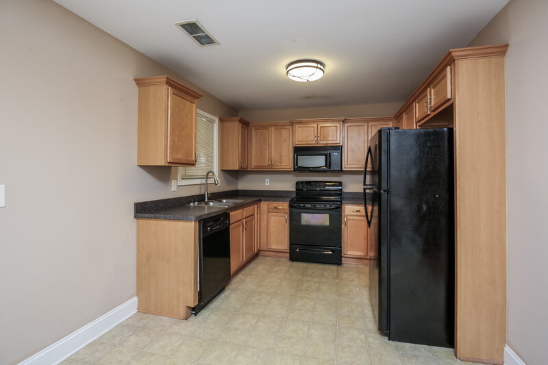 2,020/Mo, 6460 Old Still Trail Gainesville, GA 30506 Kitchen View