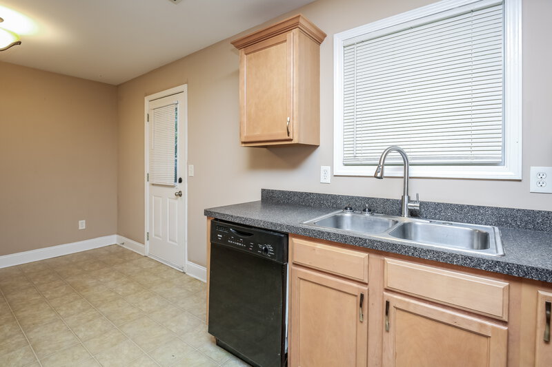 2,020/Mo, 6460 Old Still Trail Gainesville, GA 30506 Kitchen View 2