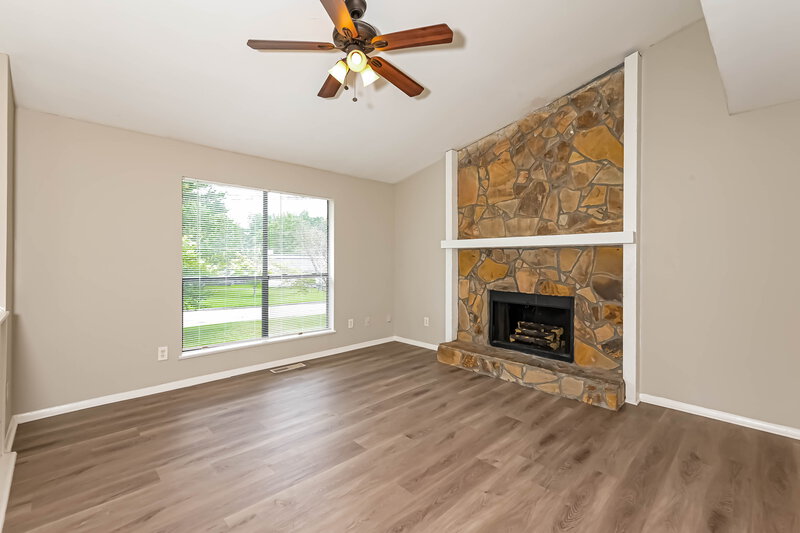 1,985/Mo, 3592 Riverchase Drive Decatur, GA 30034 Living Room View
