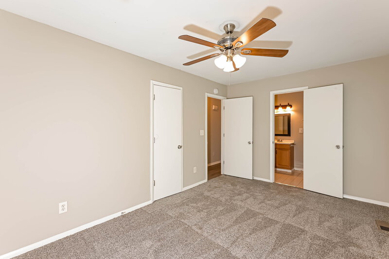 1,985/Mo, 3592 Riverchase Drive Decatur, GA 30034 Main Bedroom View 2