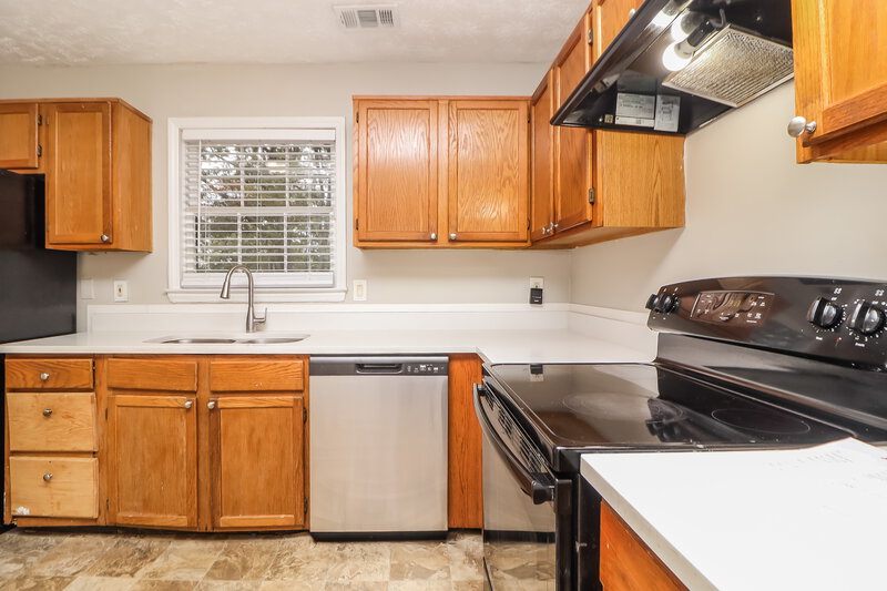 1,880/Mo, 1120 Appian Way Lawrenceville, GA 30046 Kitchen View