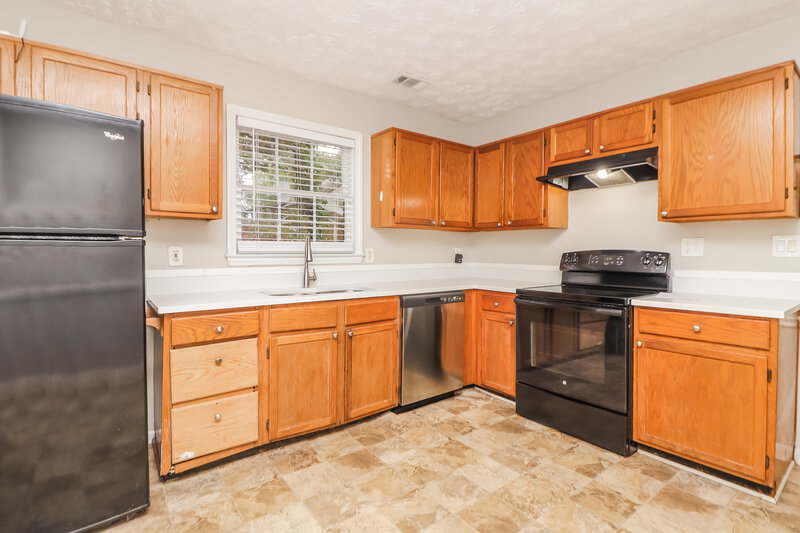 1,880/Mo, 1120 Appian Way Lawrenceville, GA 30046 Kitchen View 3