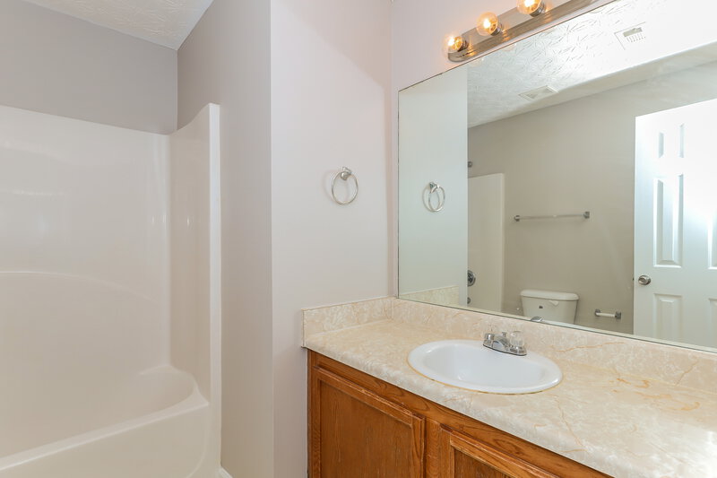 1,595/Mo, 609 Carlton Pointe Drive Palmetto, GA 30268 Bathroom View