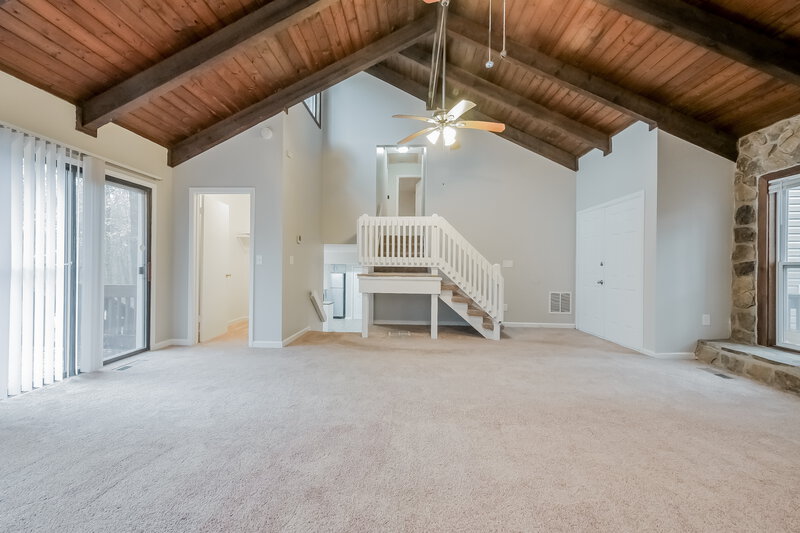 2,360/Mo, 220 N Fayette Court Fayetteville, GA 30214 Living Room View 2