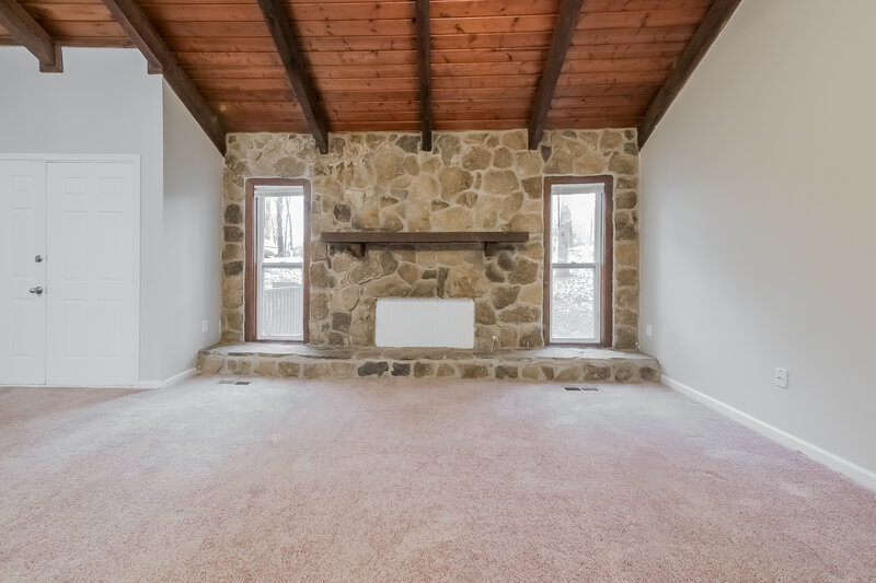 2,360/Mo, 220 N Fayette Court Fayetteville, GA 30214 Living Room View 5