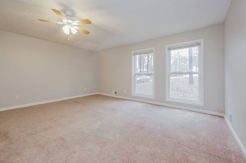 2,360/Mo, 220 N Fayette Court Fayetteville, GA 30214 Master Bedroom View