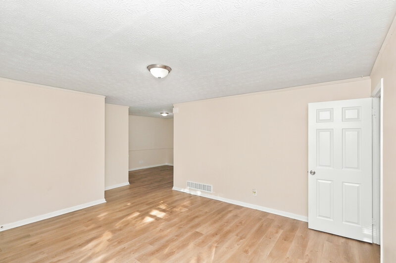 1,785/Mo, 2658 Riggs Drive East Point, GA 30344 Foyer View