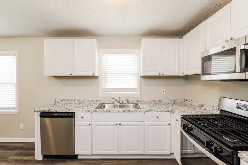 1,580/Mo, 6410 Jane Drive Mableton, GA 30126 Kitchen View