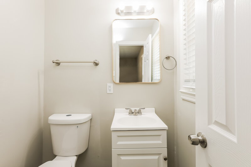 1,580/Mo, 6410 Jane Drive Mableton, GA 30126 Main Bathroom View