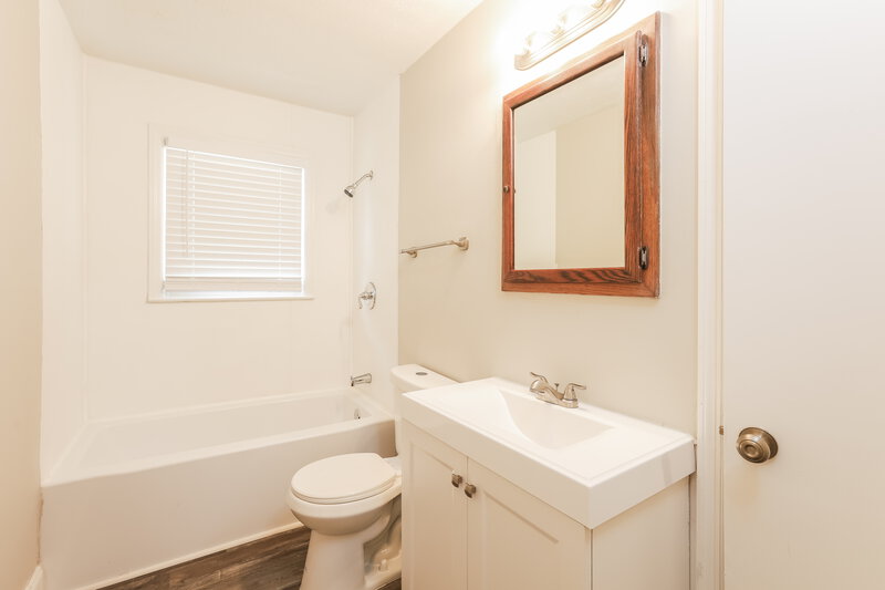 1,580/Mo, 6410 Jane Drive Mableton, GA 30126 Bathroom View 2