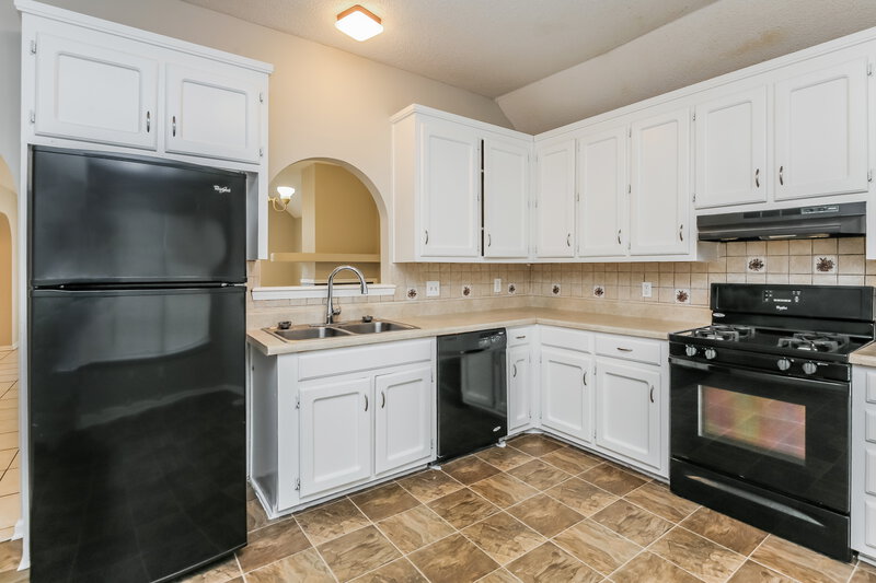 1,915/Mo, 2775 Waterford Park Drive Lawrenceville, GA 30044 Kitchen View