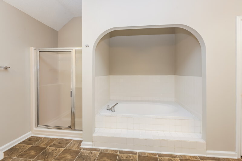 1,915/Mo, 2775 Waterford Park Drive Lawrenceville, GA 30044 Main Bathroom View