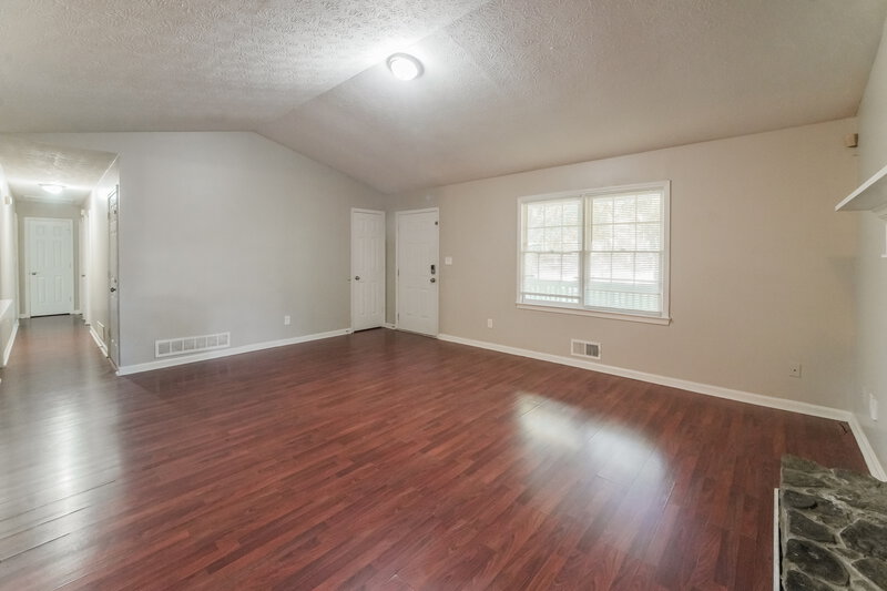 1,855/Mo, 286 Sweetwater Circle Powder Springs, GA 30127 Living Room View 2