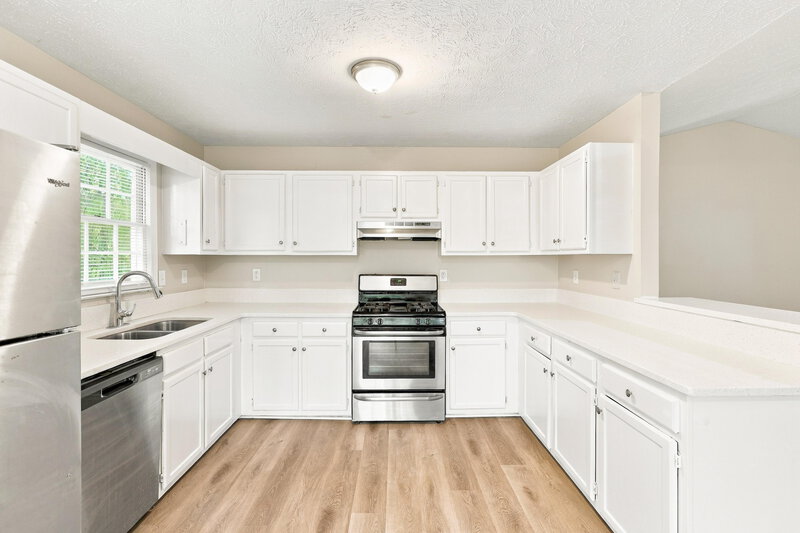0/Mo, 286 Sweetwater Circle Powder Springs, GA 30127 Kitchen View