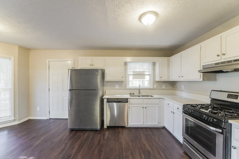 1,855/Mo, 286 Sweetwater Circle Powder Springs, GA 30127 Kitchen View