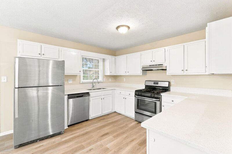 0/Mo, 286 Sweetwater Circle Powder Springs, GA 30127 Kitchen View 2